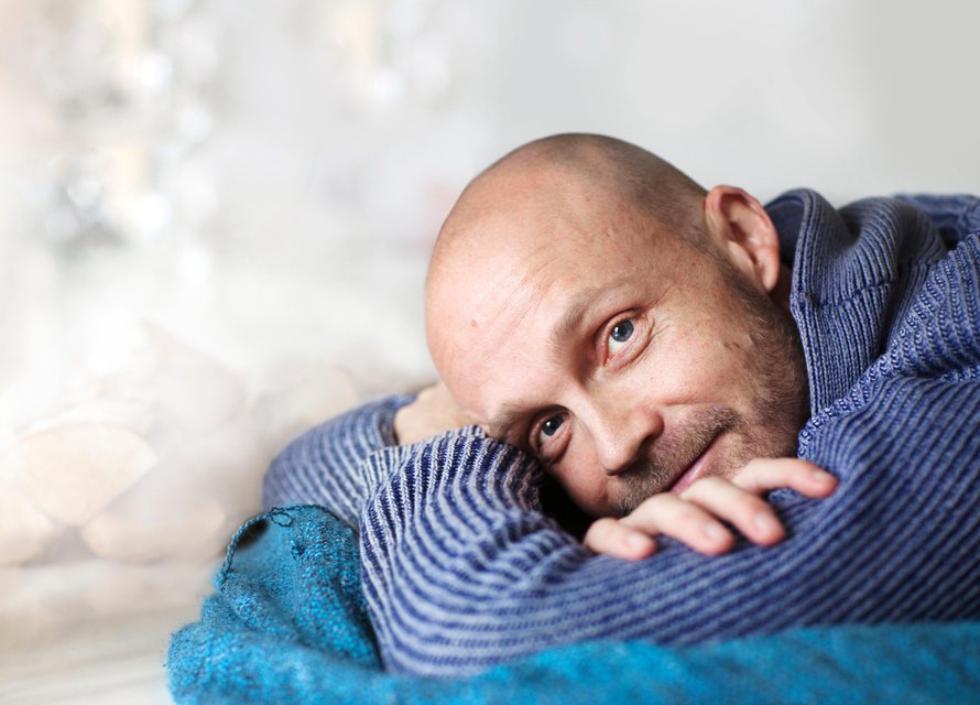 ”Kyllä teinikin pitää siitä, jos sanon, että sä oot hyvä jätkä, vaikka yrittää sen kaikin tavoin peittää”, Juha sanoo.