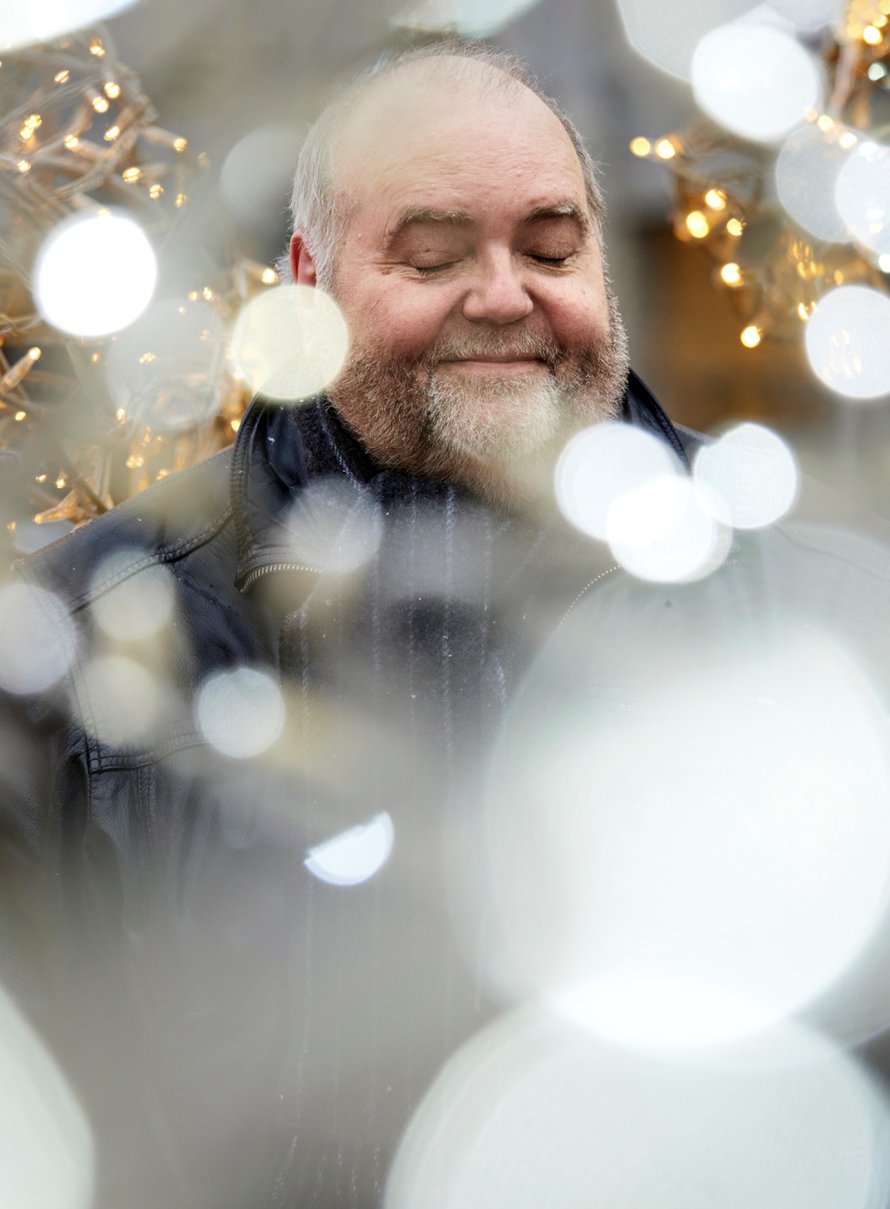 ”Tältä näyttää onni. Hauskat ajatukset saattavat tulla pyytämättä, ja niitä voi myös synnyttää.”