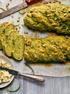 Muistatko rakuunan? Ihanaa, makeaa yrttiä löytyy levitteeseen tuoreena kaupan yrttilaareista.