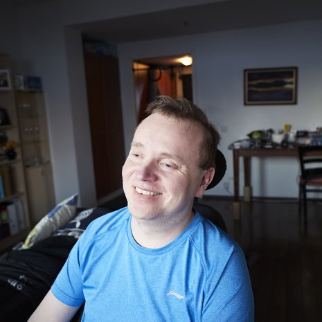 Petri näytteli pääosan syksyllä 2021 Venetsian elokuvajuhlilla palkitussa elokuvassa Sokea mies, joka ei halunnut nähdä Titanicia. ”On huumoria kerrakseen, että kun lopulta saan leffan pääroolin, niin en voi katsoa lopputulosta. Mutta olen kuunnellut elokuvan ainakin yhdeksän kertaa.”