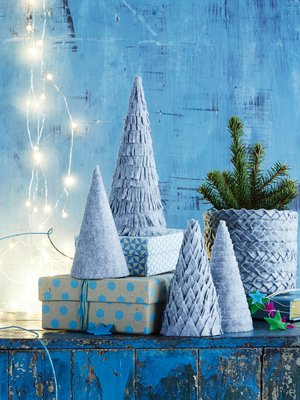 Tee vaikka kokonainen metsä huopakuusista.