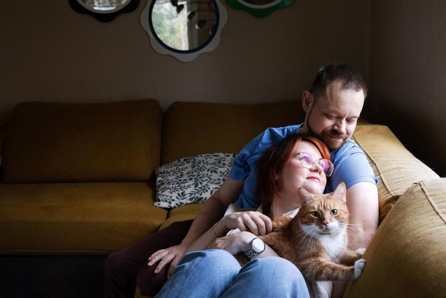 Melkein joka yö Anu Kivas herää tarkastamaan, että Mikko Kivas hengittää.