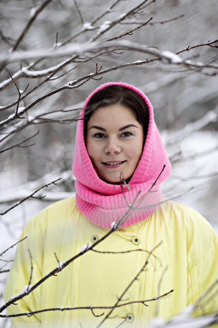 Emilia luennoi ja esiintyy, vaikka hä peää joka kerta. ”Silti se kannattaa, kun kyse on itselle tärkeistä asioista.”