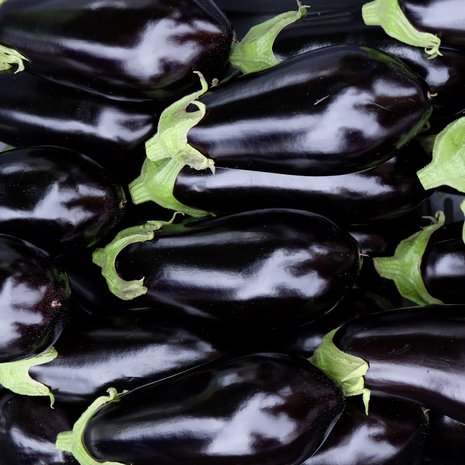 Kypsän munakoison pinta on kiiltävä ja piukea.