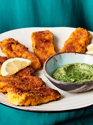 Kalapuikkojen kauniin oranssi sävy tulee ripauksesta kurkumaa.