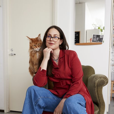 Napitettavan mekon voi pukea myös leveiden farkkujen kanssa.