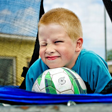 Kahdeksanvuotiaan Oskun yksinäisyydestä kertova juttu oli syyskuussa KK:n luetuin.