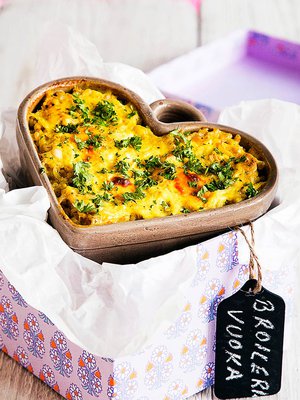 Tästä ystävä ilahtuu! Laatikkoruoka vain paranee lämmittäessä.