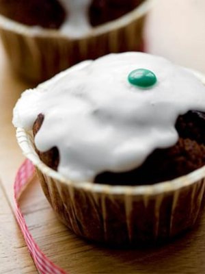 Piparkakkumauste ja siirappi saavat superhelpot muffinit maistumaan joululta.