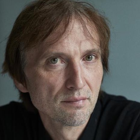 Isä ja isän perintö ovat olleet viime vuosina paljon Tomin mielessä. ”Olen oppinut löytämään isästä hyvää”, hän sanoo.