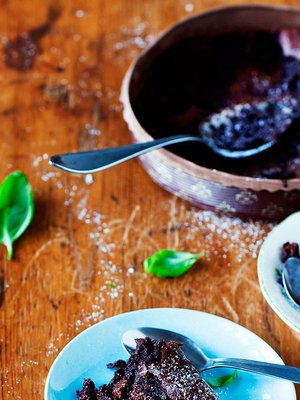 Mutakakussa maistuu juuri sopivasti basilika.