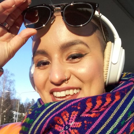 Sandhja edustaa Suomea Euroviisuissa.