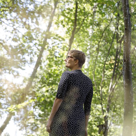 Äidin alkoholinkäyttö teki Katjan lapsuudesta epävakaan. Hän kasvoi ajattelemaan, että hänen itsensä täytyy suoriutua kaikesta täydellisesti.
