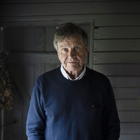 ”Olisinpa nuorena tiennyt, että joskus vielä pidän siitä, mikä olen, keskeneräisestä kokonaisuudesta. Silloin se ei tuntunut mitenkään mahdolliselta. Siis ei mitenkään. Surullista.”