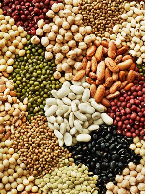 Pavuista saat hyvän proteiinilisän kasvisruokiin. Nauti näistä hernekasvien hedelmistä sellaisenaan tai lisää papuja salaatteihin, keittoihin, murekkeisiin, pataruokiin, paistoksiin ja piirakoihin. 