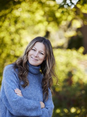 ”Nuorena olin kauhean herkkä ärsyyntymään toisesta. Enää ei tule mieleen mitään, mikä oikein kunnolla ärsyttäisi”, Mia sanoo.