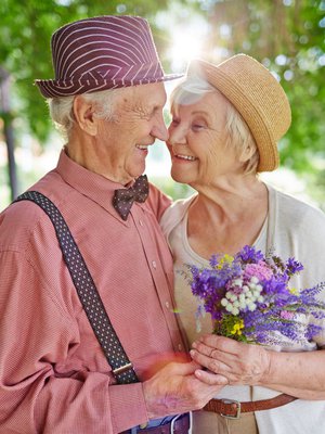Vastarakastuneilta toisen kehuminen käy usein luonnostaan, mutta pitkässä suhteessa kaipaa välillä muistutusta.
