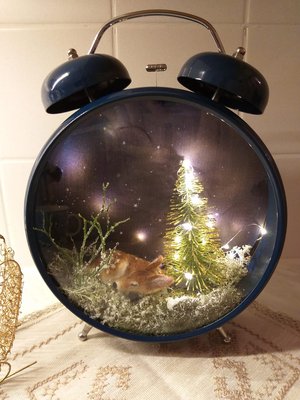 Tämä kello herättää vain joulu-unelmiin!