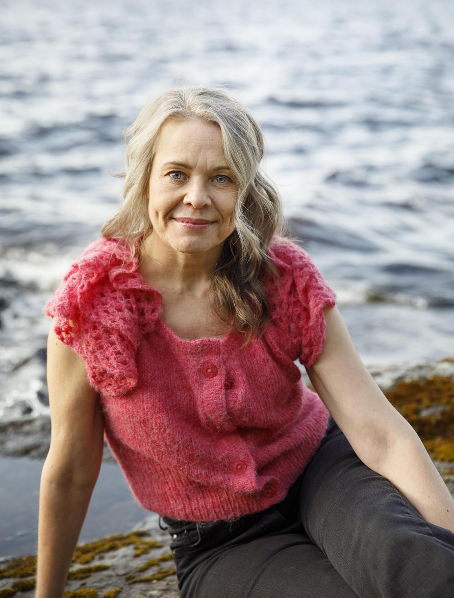 "Nykyään elämäniloni kumpuaa siitä, että herään aamulla raittiina ja hyvävointisena", Päivi Haaksiluoto sanoo.
