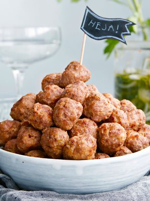 Ihania minipullia on kiva napostella kaikissa juhlissa.