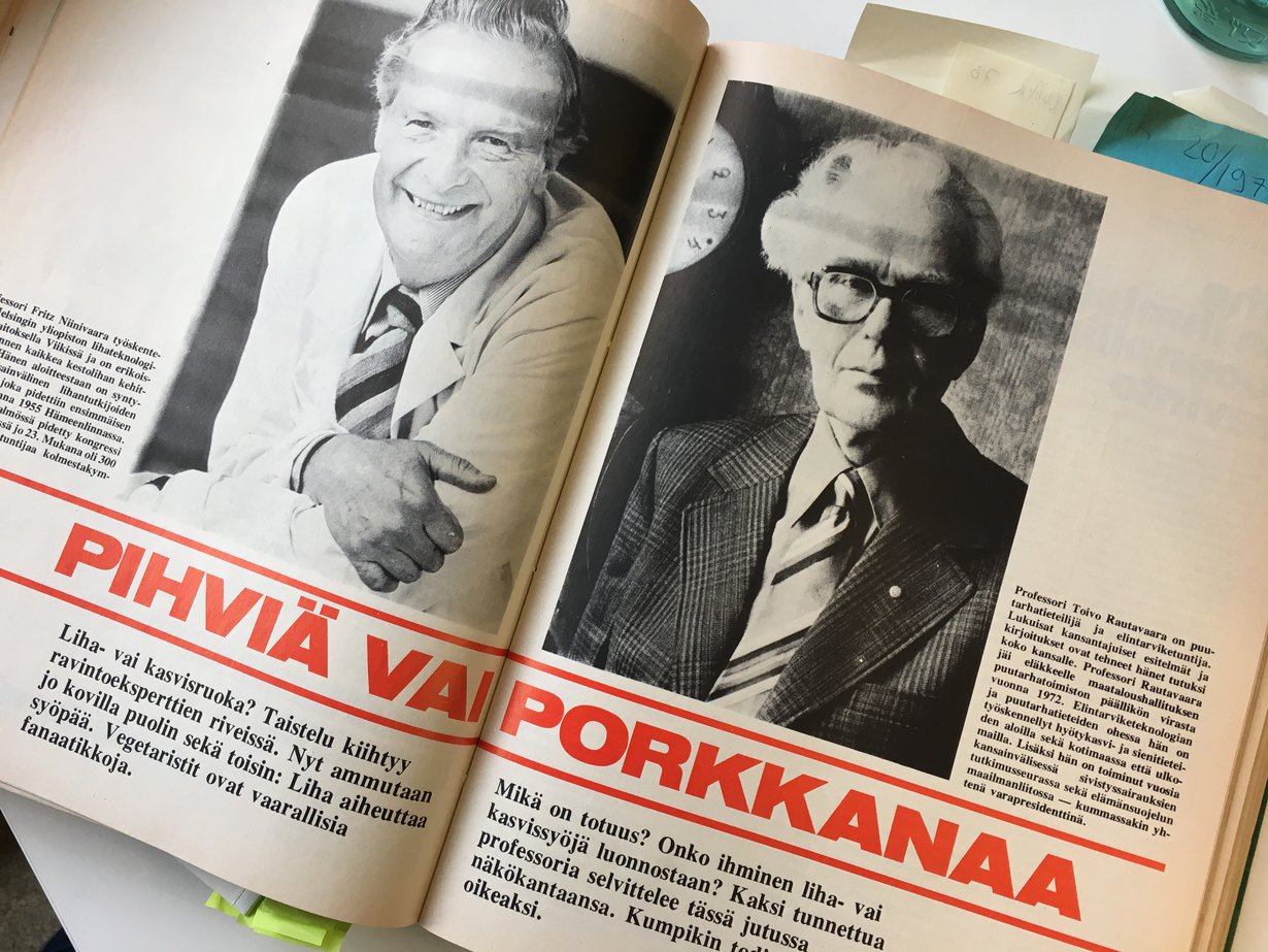 Fritz Niinivaara (vas.) puolusti lihaa, Toivo Rautavaara kasviksia.