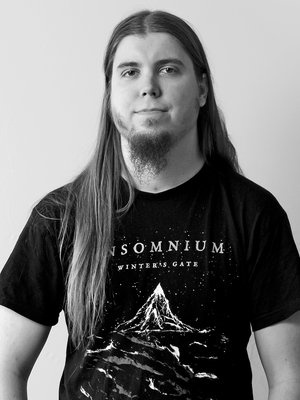 Roni  Laukkarinen on 28-vuotias digialan yrittäjä ja kahden lapsen isä, joka asuu Jyväskylässä. Rahan lisäksi hän suhtautuu vakavasti myös elokuviin ja on kirjoittanut nettiin 2659 leffa-arviota.