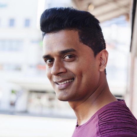 Tanssiyrittäjä Daniel ”Danny” Paul, 31, on kotoisin Intiasta, asuu avovaimonsa ja tytärpuolensa kanssa Tampereella. Paul on tehnyt koreografian tämänvuotiseen Sappeen kesäteatterimusikaaliin On kesäyö. Hänen tanssiryhmänsä Danny’s Bollywood Dance Crew osallistui Talent Suomi tv-ohjelmaan 2012.