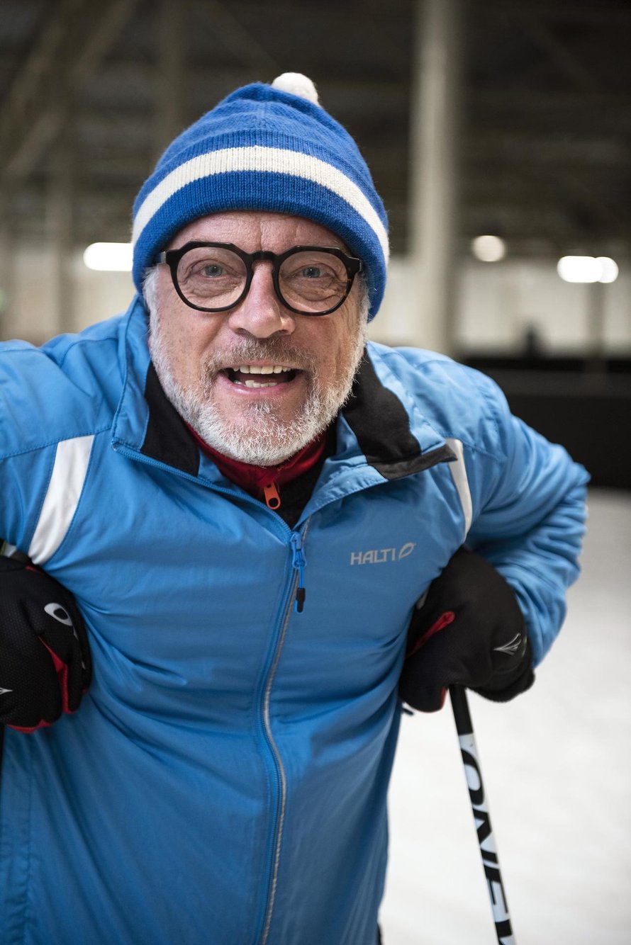 ”Vanha ja fanaattinen Suomen eniten hävinnyt urheilija”, Matti määrittelee itsensä. Ilmaus tarkoittaa, että hän on urheillut intohimoisesti lapsesta asti, kokeillut useita lajeja, ollut monessa niistä melko hyvä mutta ei missään tosi hyvä.