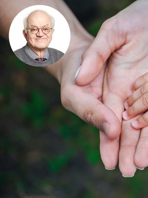 Kulttuuri vaikuttaa kiintymyssuhteisiin, sanoo lastenpsykiatri Jari Sinkkonen. ”Etelä-Euroopassa on varmasti enemmän ristiriitaisia kiintymyssuhteita ja tunnepitoisempaa vuorovaikutusta kuin Pohjois-Euroopassa. Meillä sodan traumat vaikuttavat siihen, miten lapsia kasvatettiin 1940-luvun lopulla ja 1950-luvulla. Kaikki tekivät kauheasti töitä.”