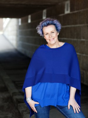 Lastentarhanopettaja Päivi Kirjavainen, 48, asuu Raumalla ja on kolmen teini-ikäisen pojan äiti. Muuttumisleikissä hän sai maanläheisiä meikkineuvoja. "Kävin saman tien ostamassa BB-voiteen, ja meikistä tuli huolitellumpi."