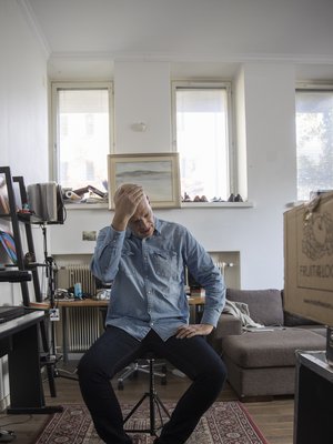 Edessä on ensimmäinen isänpäivä ilman isää. ”Kävimme aina faijan luona isänpäivänä, mutta ei meillä mitään erityisiä isänpäiväperinteitä ollut”, Jussi Chydenius kertoo.