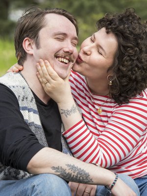 Vakavien sairauksien jälkeen tavallinen retki ruokakauppaan on Elias Salomäestä ja Anna-Karoliina Vainiosta elämän ihanin juttu. ”Teemme kaiken yhdessä”, Elias sanoo.