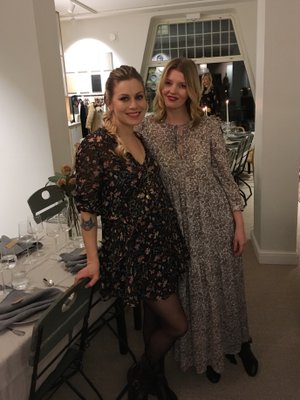 Meri-Tuuli Väntsi ja Pipsa Hurmerinta lupaavat tuoda ruokaohjelmaansa paljon värejä ja tarjota ohjeita arkiruokiin.