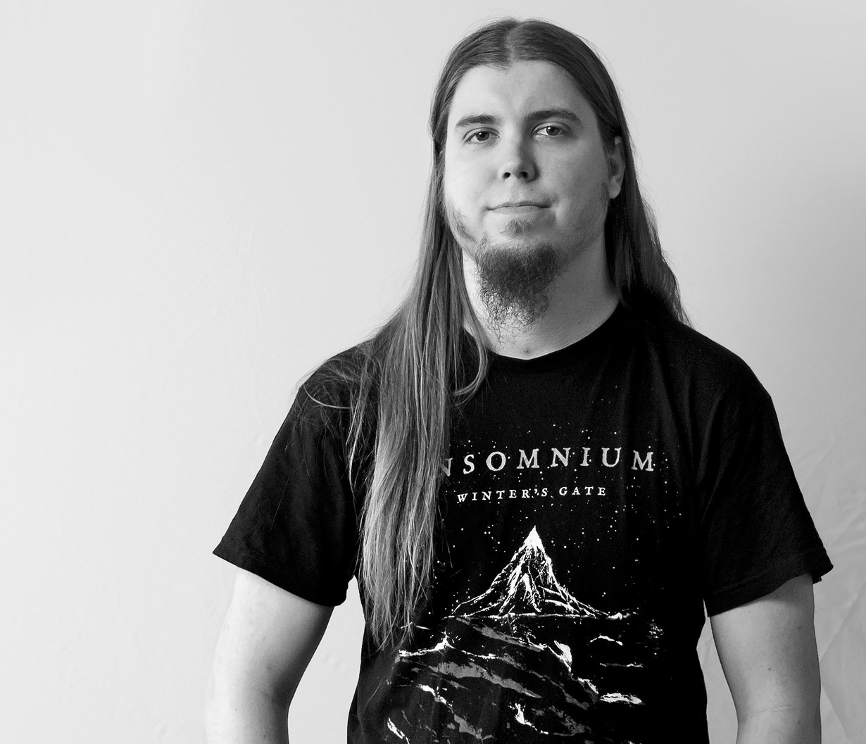 Roni Laukkarinen on 28-vuotias digialan yrittäjä ja kahden lapsen isä, joka asuu Jyväskylässä. Rahan lisäksi hän suhtautuu vakavasti myös elokuviin ja on kirjoittanut nettiin 2659 leffa-arviota.