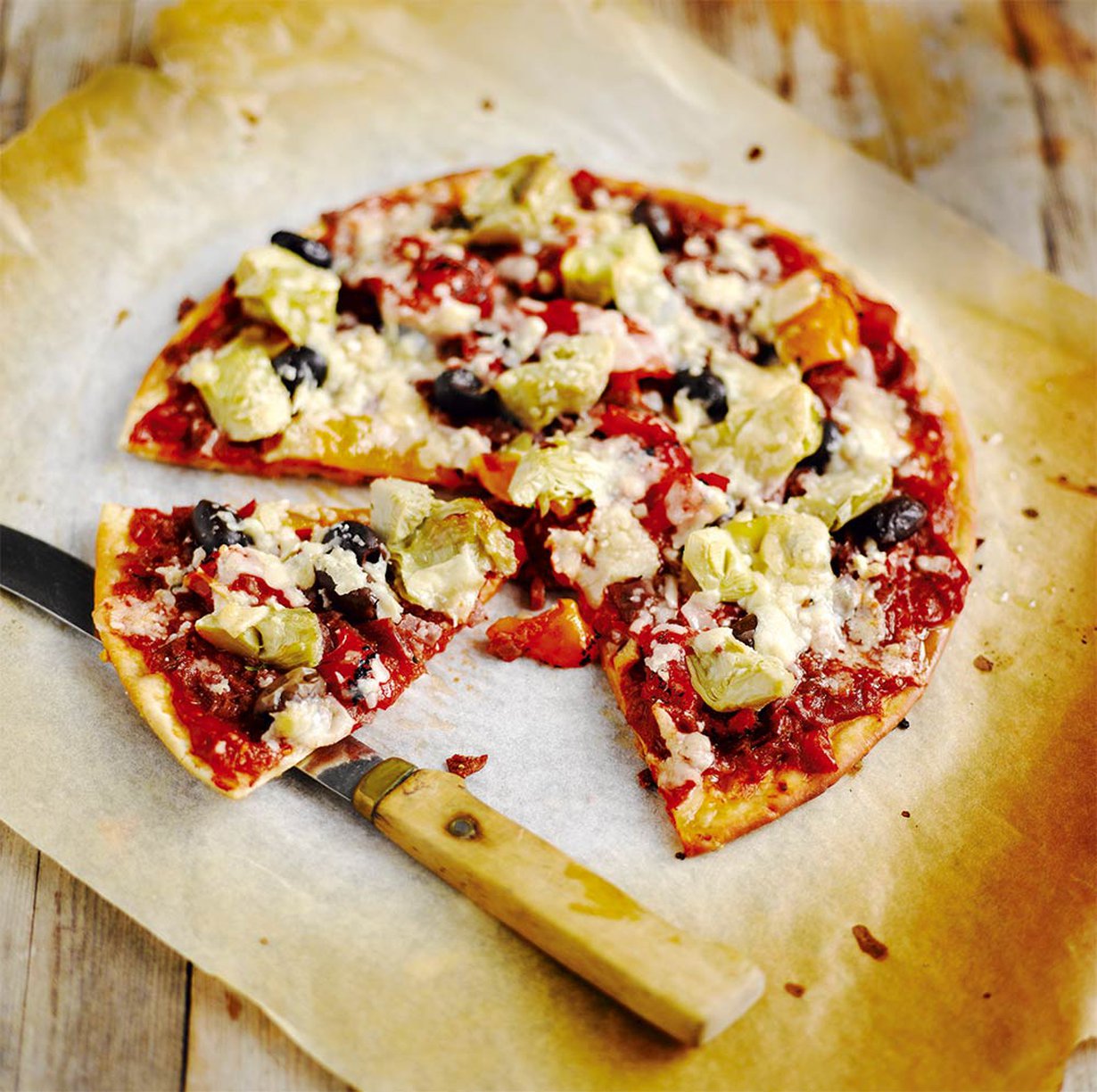 Voit tehdä myös pieniä pizzoja, joihin laitan vain yhtä täytteen raaka-ainetta.