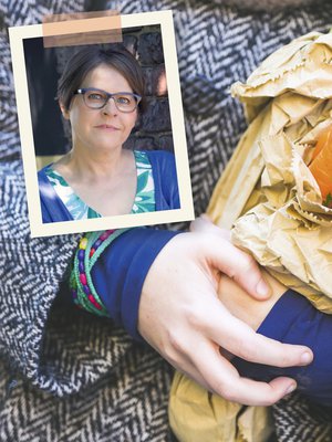 Vihannekset voi kerätä myös paperikassiin.