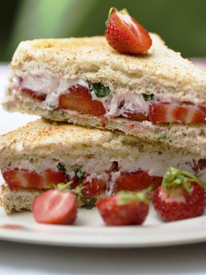 Nämä paahtoleivät maistuvat kahvin kanssa tai vaikka jälkiruuaksi.