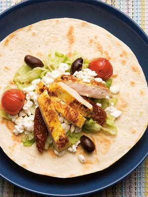 Tortillalettu paistetaan rapeaksi pannulla, joten sitä ei voi rullata.