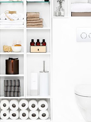 Voiko näinkin kiiltävässä vessassa piillä jokin ällö yllätys? Kuva: <span class="photographer">Svedbergs</span>