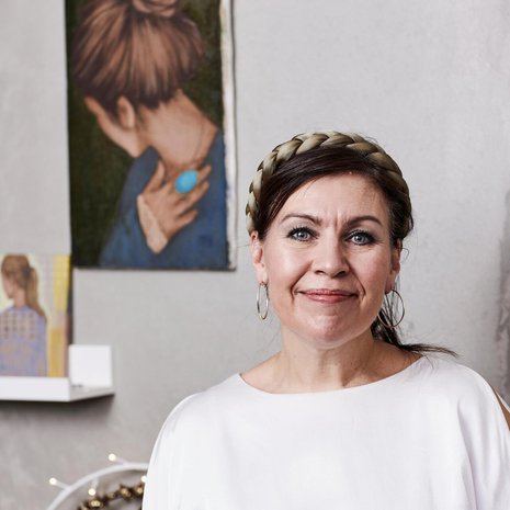 Anna Hanski panostaa ruuan esillepanoon, vaikka kokkaisi vain itselleen.