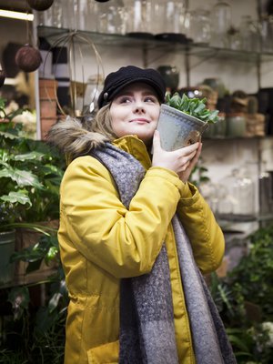 Vanessalla on nyt oma koti ja siellä 20 huonekasvia. Lisääkin mahtuisi. ”Kun muutin, oli kiva jakaa positiivista jännitystä kavereiden kanssa, mutta tukihenkilölle pystyi kertomaan myös sen, että pelotti.”