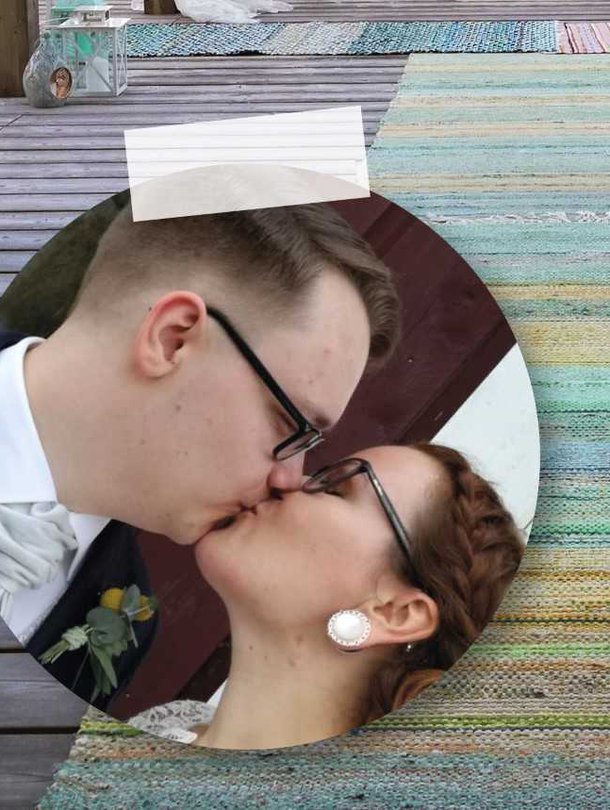 ”Hetken mietin, että toivottavasti en kompastu mattojen reunoihin, mutta olo oli niin varma ja onnellinen, että sekin ajatus unohtui”, Henna muistelee häitään.