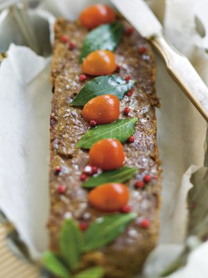 Koristelu tekee murekkeesta juhlavan.