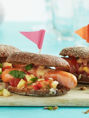 Nakki on vapun perinneherkku, jonka voi tarjota ruishodarissa aavistuksen uudella tavalla.