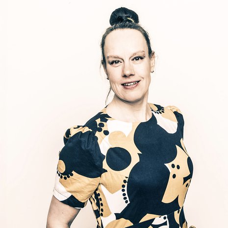 Kirjailija Riikka Ala-Harja