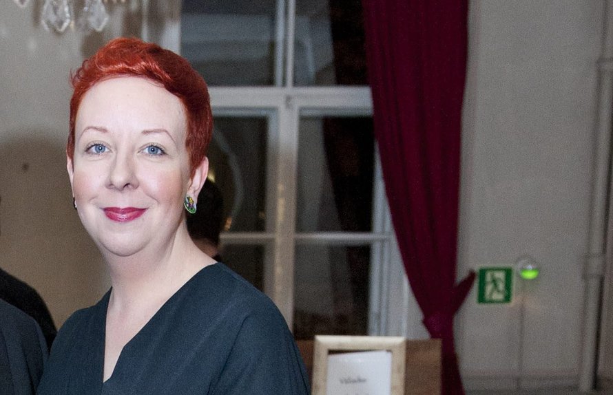 Jenni Kokander, 35, on näyttelijä, joka on tunnettu erityisesti Putouksesta.