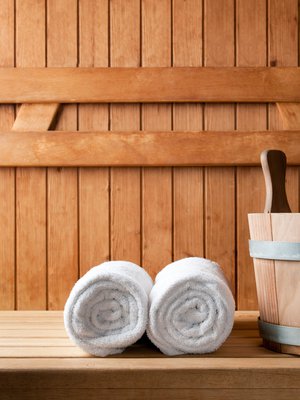 Saat raikkaat löylyt, kun muistat muutaman perusjutun aina saunomisen yhteydessä. Silloin suursiivous kerran vuodessa riittää.