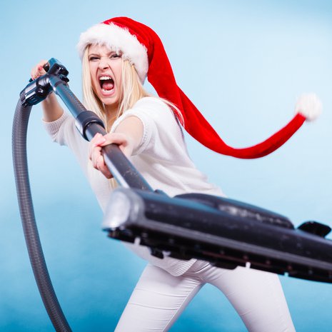 Kyllä lähtee! Lika nimittäin. Toinen vaihtoehto on sytyttää kynttilä.