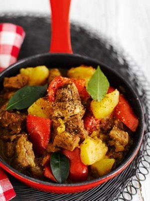 Gulassi voi tarkoittaa sekä pataa että keittoa. 