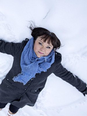 Aiemmin Anna-Leena saattoi luopua periaatteistaan, jotta ei joutuisi riitelemään. ”Nyt ajattelen, että parisuhteessakaan ei tarvitse muokata itseään sellaiseksi kuin toinen haluaa.”